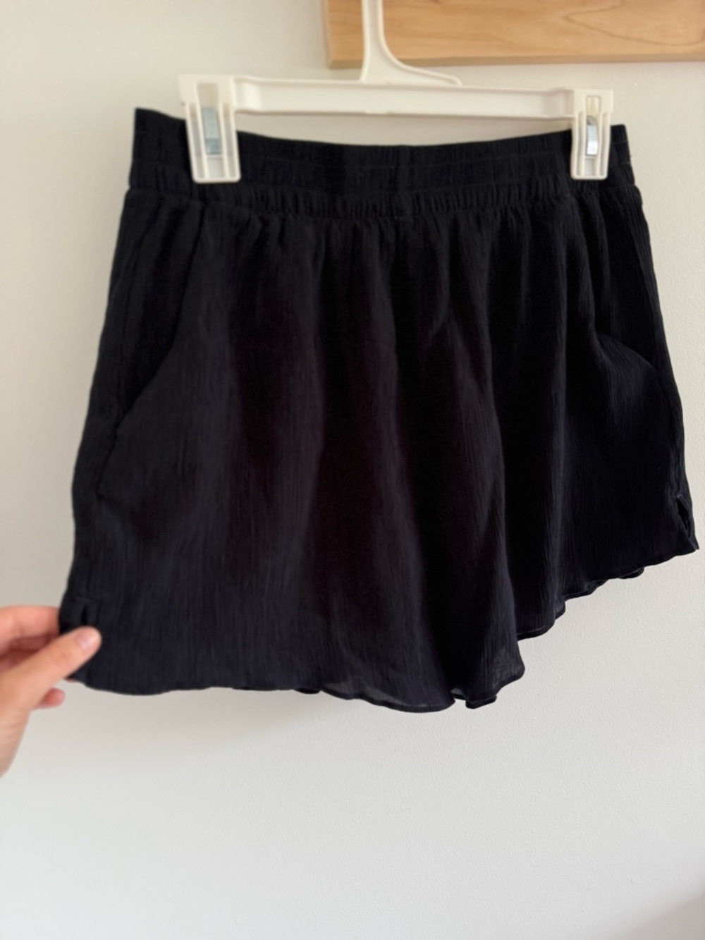 Abercrombie and Fitch Black Scallop Lined Shorts size Medium - Picture 3 of 5